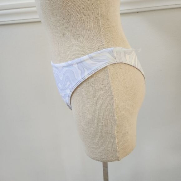 Abercrombie & Fitch Brand New Retro Swirl Bikini Bottoms size small - Picture 5 of 9